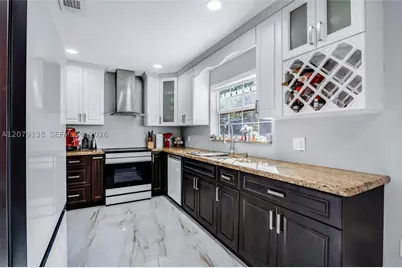8330 NW 3rd, Pembroke Pines, FL 33024 - Photo 6