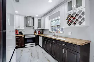8330 NW 3rd, Pembroke Pines, FL 33024 - Photo 6