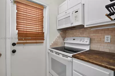 2551 W Golf #101, Pompano Beach, FL 33064 - Photo 16