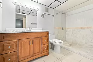 16325 Golf Club, Weston, FL 33326 - Photo 20