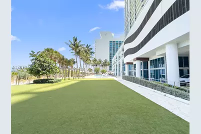6801 Collins #1401, Miami Beach, FL 33141 - Photo 36