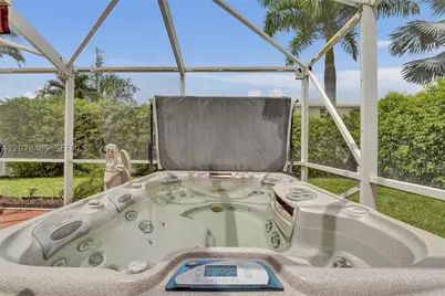 774 SW 120th, Pembroke Pines, FL 33025 - Photo 38