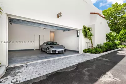 550 Malaga #Villa 1, Coral Gables, FL 33134 - Photo 32