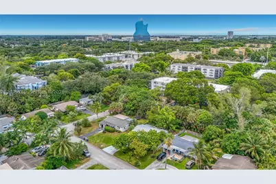 5661 Allen, Hollywood, FL 33021 - Photo 64
