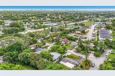 5661 Allen, Hollywood, FL 33021 - Photo 60