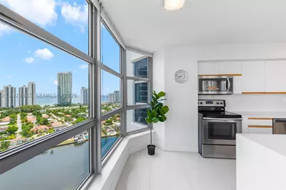 19101 NE 36th #2607, Aventura, FL 33180 - Photo 4