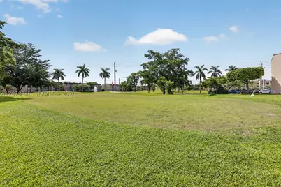 9261 Sunrise Lakes #203, Sunrise, FL 33322 - Photo 30