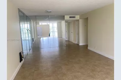 1000 Parkview #427, Hallandale Beach, FL 33009 - Photo 20