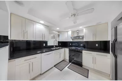 2326 Harding, Hollywood, FL 33020 - Photo 30