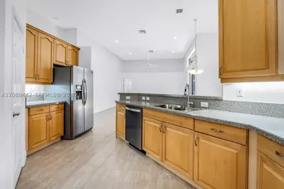 171 SW 101st, Plantation, FL 33324 - Photo 14