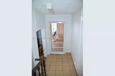 991 E 47th, Hialeah, FL 33013 - Photo 16