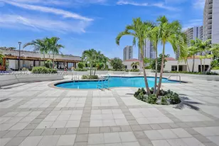 20281 E Country Club, Aventura, FL 33180 - Photo 2