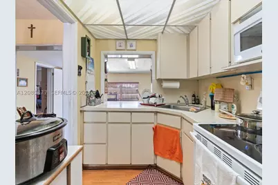 1828 SW 18th, Miami, FL 33145 - Photo 16
