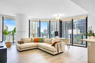 45 SW 9th, Miami, FL 33130 - Photo 2