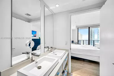 45 SW 9th #2103, Miami, FL 33130 - Photo 20