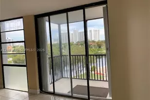 3475 N Country Club, Aventura, FL 33180 - Photo 8
