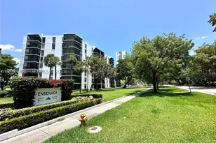 3475 N Country Club, Aventura, FL 33180 - Photo 14