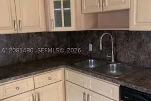 3475 N Country Club, Aventura, FL 33180 - Photo 4