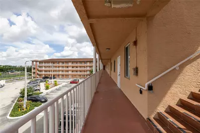 17350 NW 67th #301, Hialeah, FL 33015 - Photo 2