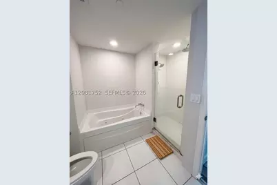 500 Brickell #1806, Miami, FL 33131 - Photo 8