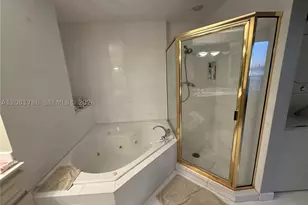 6301 Collins, Miami Beach, FL 33141 - Photo 8