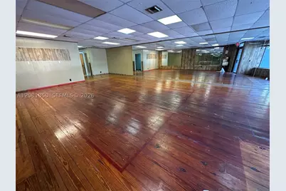 17122 W Dixie, North Miami Beach, FL 33160 - Photo 4