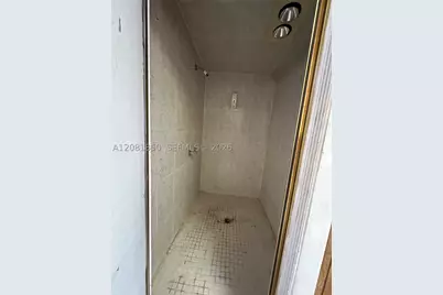 17122 W Dixie, North Miami Beach, FL 33160 - Photo 8