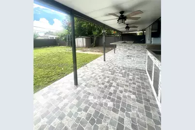 6605 W 6th, Hialeah, FL 33012 - Photo 16