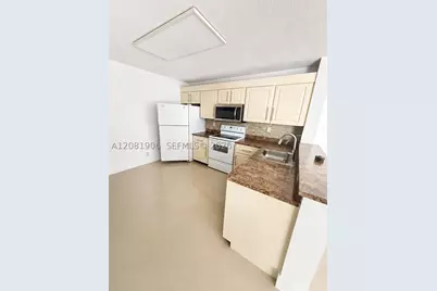 10131 W Sunrise #204, Plantation, FL 33322 - Photo 2