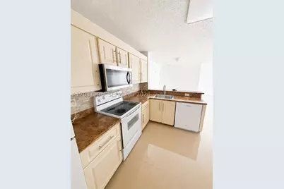 10131 W Sunrise #204, Plantation, FL 33322 - Photo 1