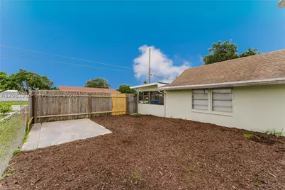 5737 Grant, Hollywood, FL 33021 - Photo 36