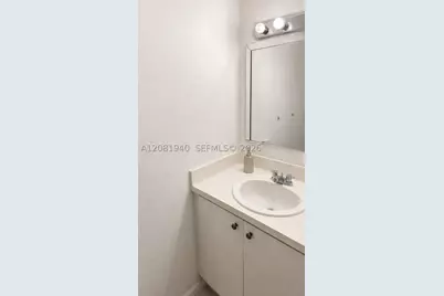 17911 NW 68th #M201, Hialeah, FL 33015 - Photo 2