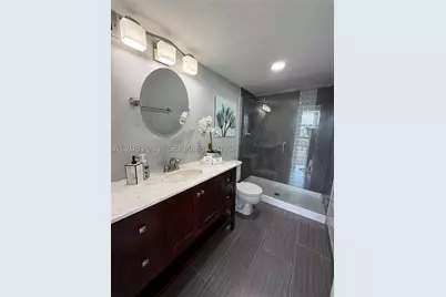 1000 Parkview #531, Hallandale Beach, FL 33009 - Photo 16