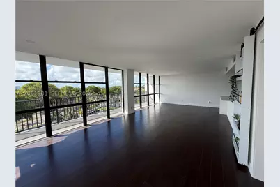 1000 Parkview #531, Hallandale Beach, FL 33009 - Photo 12