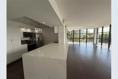 1000 Parkview #531, Hallandale Beach, FL 33009 - Photo 24