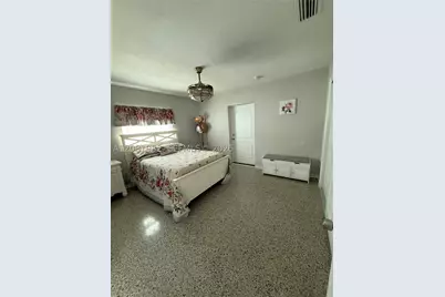 52 45th, Treasure Island, FL 33706 - Photo 10