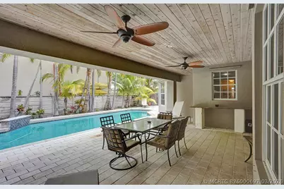 2105 SW 12th Terrace, Fort Lauderdale, FL 33315 - Photo 2