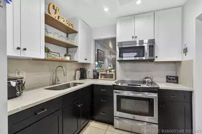 202 Oxford 200, West Palm Beach, FL 33417 - Photo 6