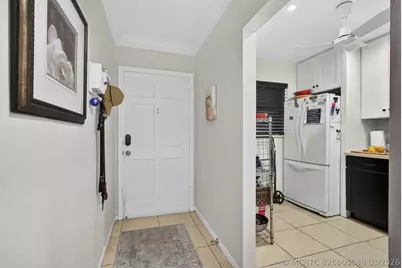 202 Oxford 200, West Palm Beach, FL 33417 - Photo 4