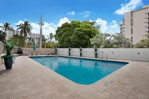 201 N Riverside Dr, Pompano Beach, FL 33062 - Photo 30