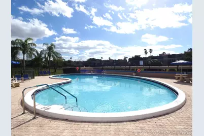 357 N Rock Island Road #407, Margate, FL 33063 - Photo 6