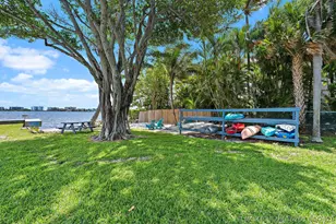 1516 S Lakeside Dr, Lake Worth, FL 33460 - Photo 16