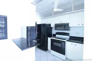 465 Paradise Isle Blvd, Hallandale Beach, FL 33009 - Photo 4