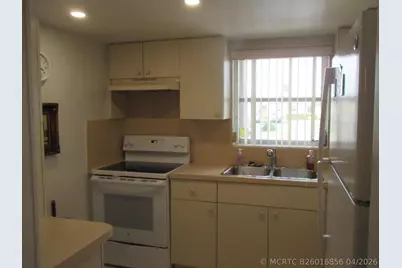2951 Ashley Drive W #D, West Palm Beach, FL 33415 - Photo 2