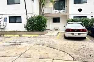 1858 Dewey St, Hollywood, FL 33020 - Photo 2