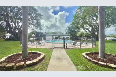 1200 SW 12th Street SW #305, Fort Lauderdale, FL 33315 - Photo 8