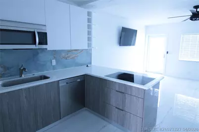 600 Layne Boulevard #119, Hallandale Beach, FL 33009 - Photo 6
