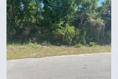 000 April Avenue, North Port, FL 34288 - Photo 2