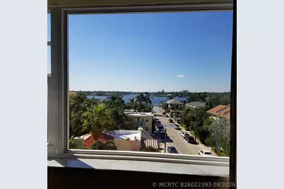 300 Oregon Street #409, Hollywood, FL 33019 - Photo 8