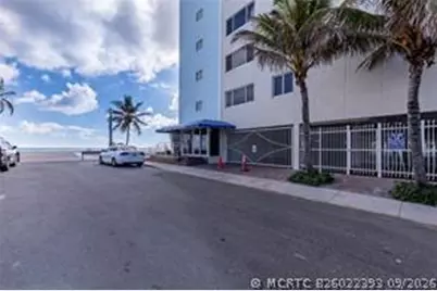 300 Oregon Street #409, Hollywood, FL 33019 - Photo 4